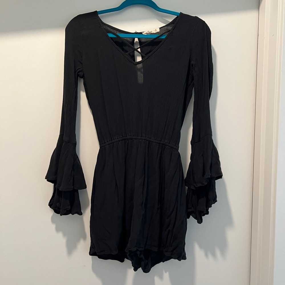 BLACK HOLLISTER LONG SLEEVE ROMPER